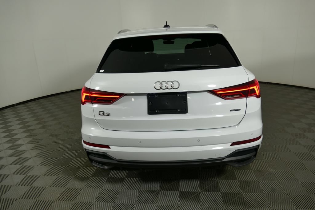 Used 2023 Audi Q3 2.0T Premium w/ Convenience Package AWD/4WD image 4