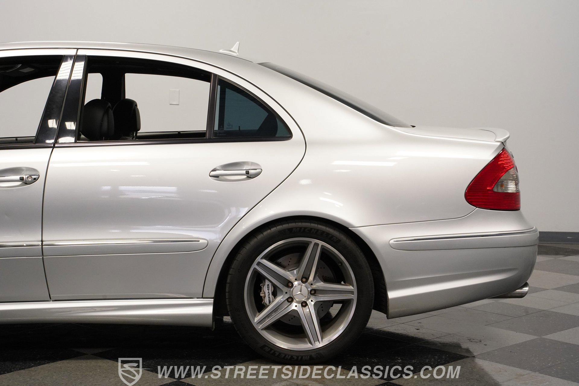 Used 2007 Mercedes-Benz E 63 AMG Sedan image 24