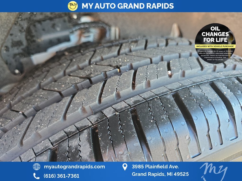 Used 2023 Nissan Rogue SV AWD/4WD image 33