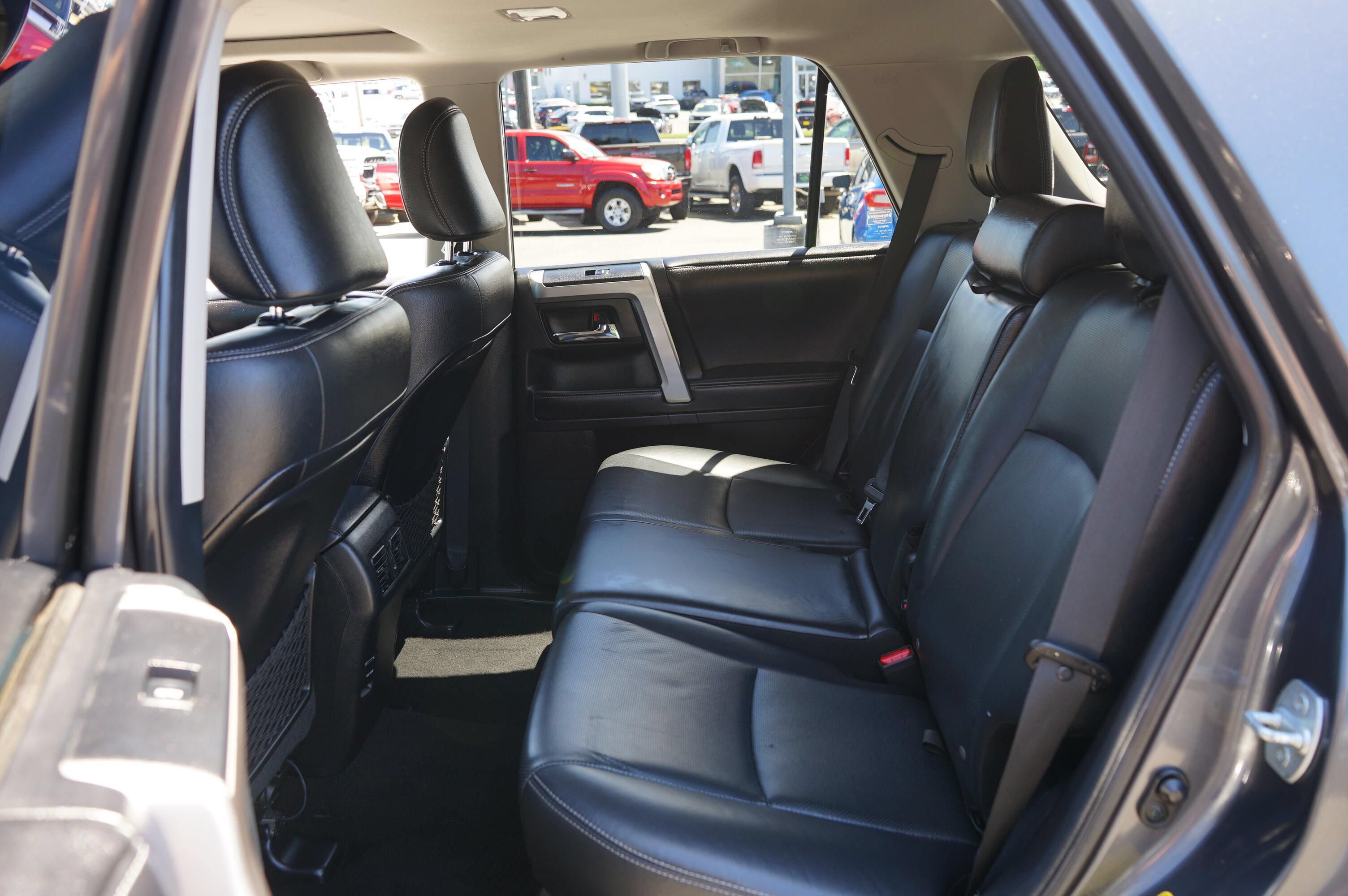 Used 2015 Toyota 4Runner Limited AWD/4WD image 18