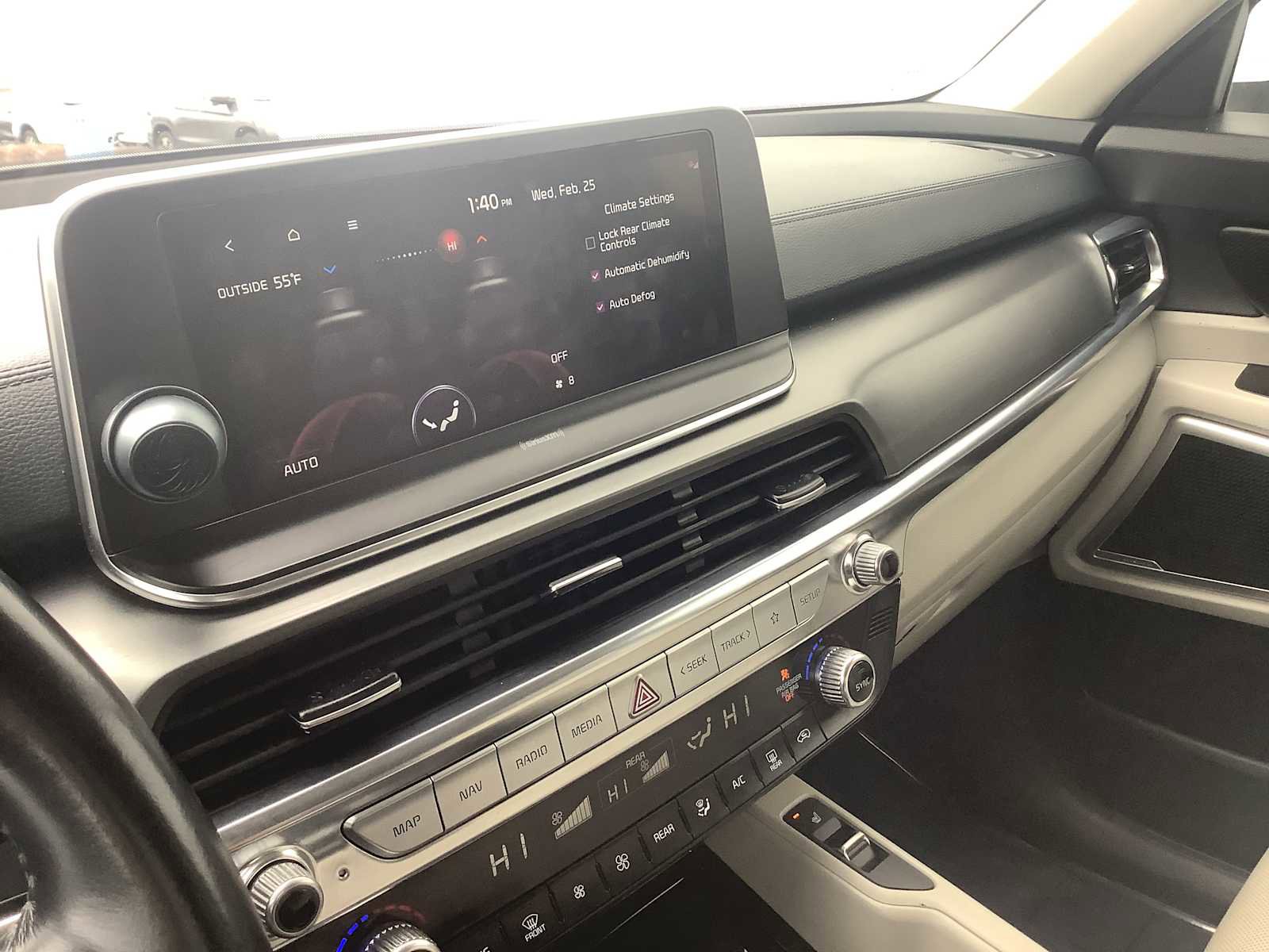 Used 2022 Kia Telluride S image 17