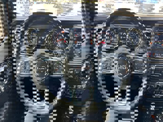 Used 2020 Jeep Wrangler Unlimited Sahara image 14