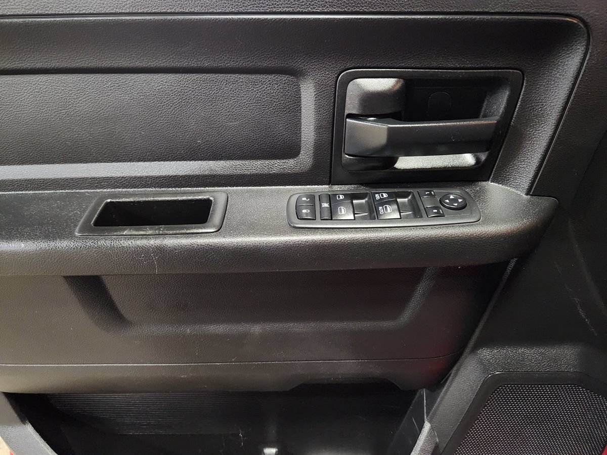 Used 2018 RAM 2500 Tradesman w/ Chrome Appearance Group AWD/4WD image 42