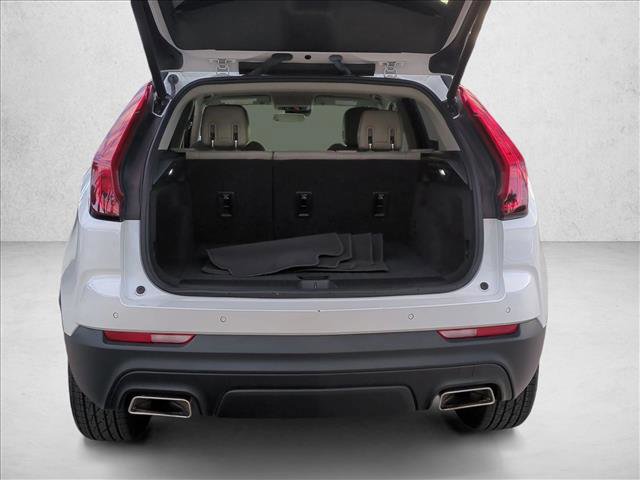 Used 2022 Cadillac XT4 Luxury w/ Driver Awareness Package image 6