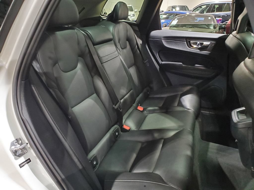 Used 2019 Volvo XC60 T6 Momentum w/ Advanced Package AWD/4WD image 22