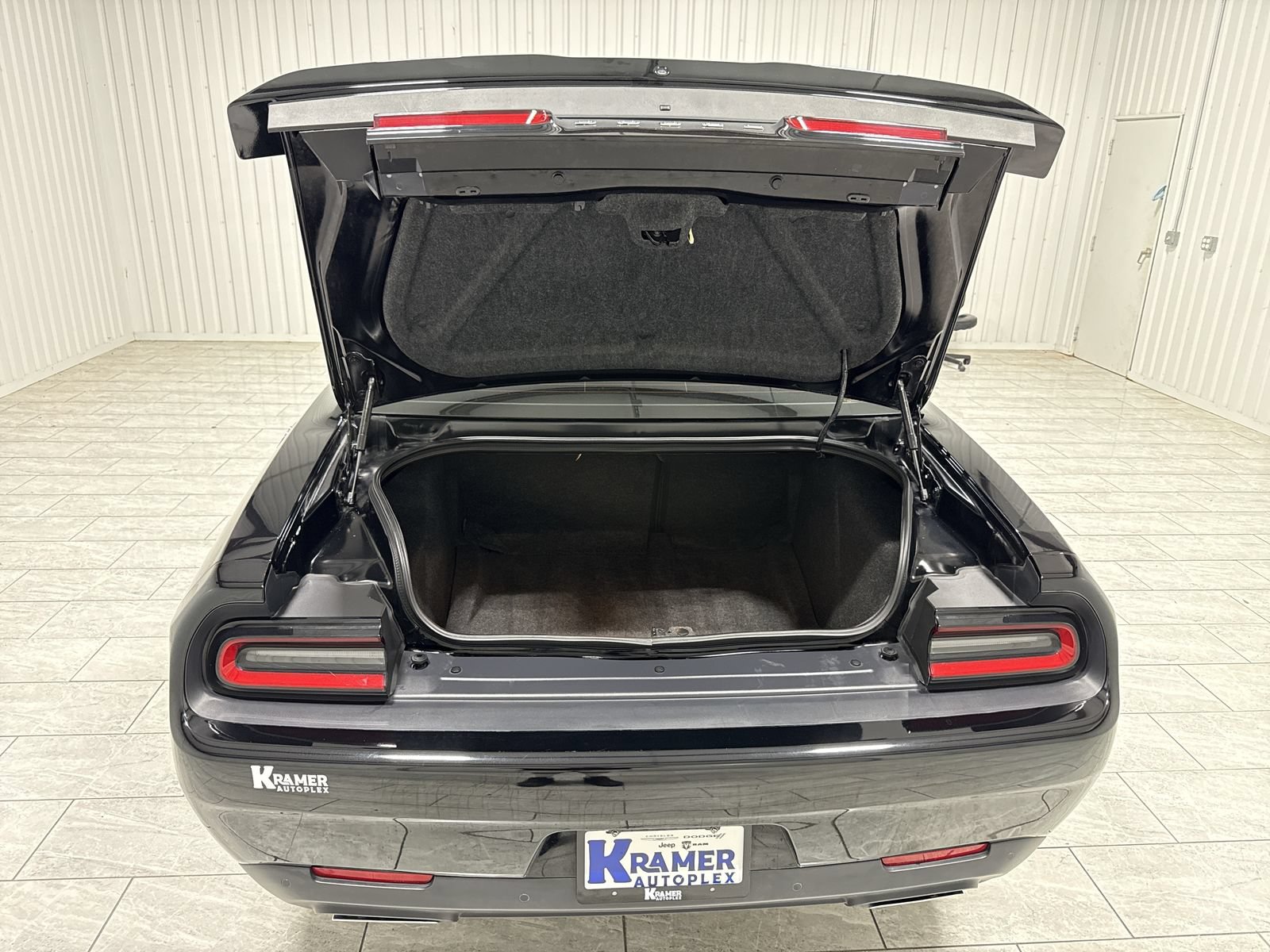 Used 2015 Dodge Challenger R/T w/ Quick Order Package 28B R/T RWD image 27