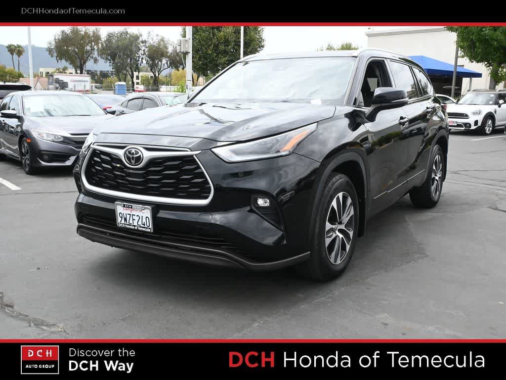 Used 2021 Toyota Highlander XLE