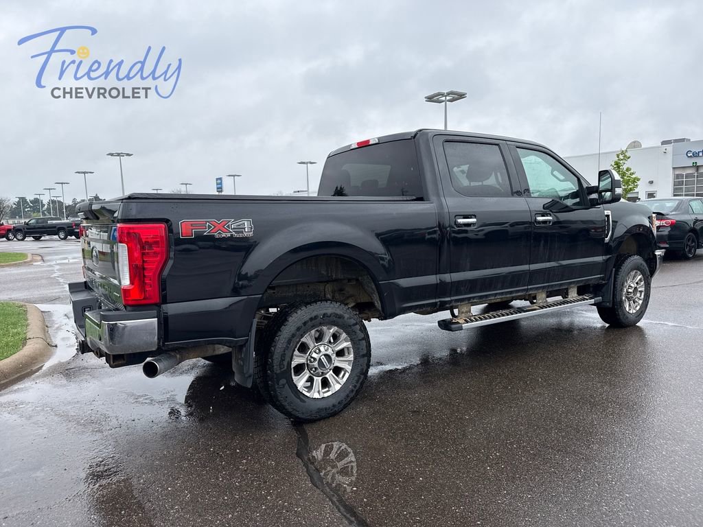 Used 2017 Ford F250 XLT w/ XLT Premium Package AWD/4WD image 3