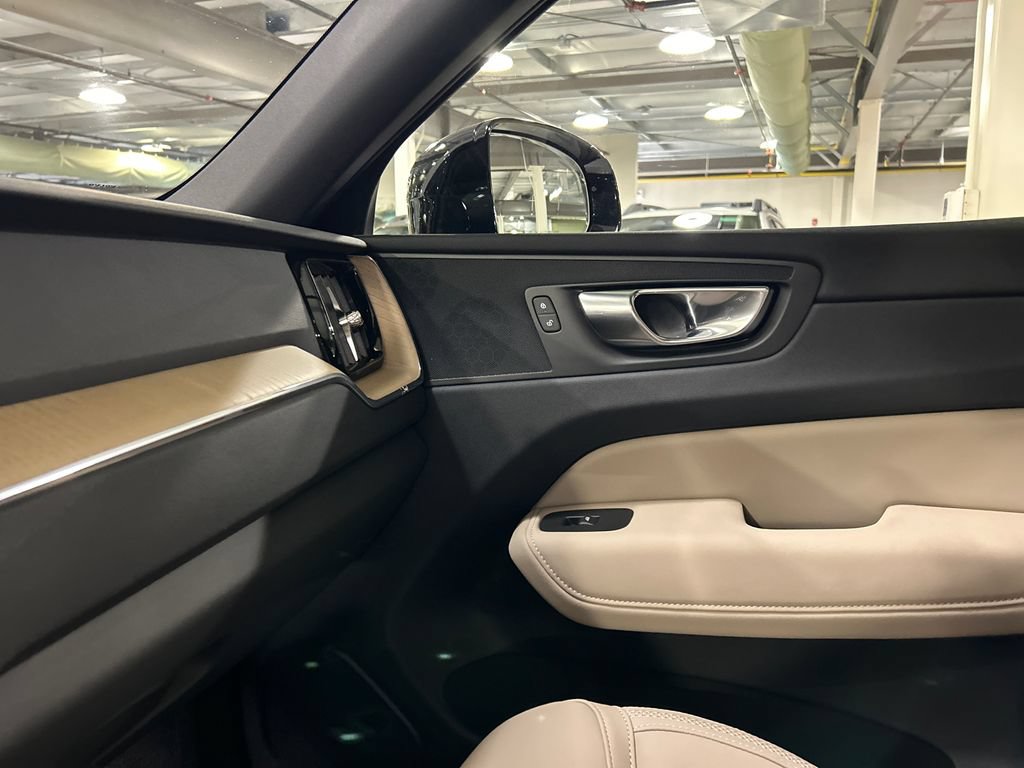 Used 2026 Volvo XC60 B5 Plus w/ Protection Package Premier AWD/4WD image 20