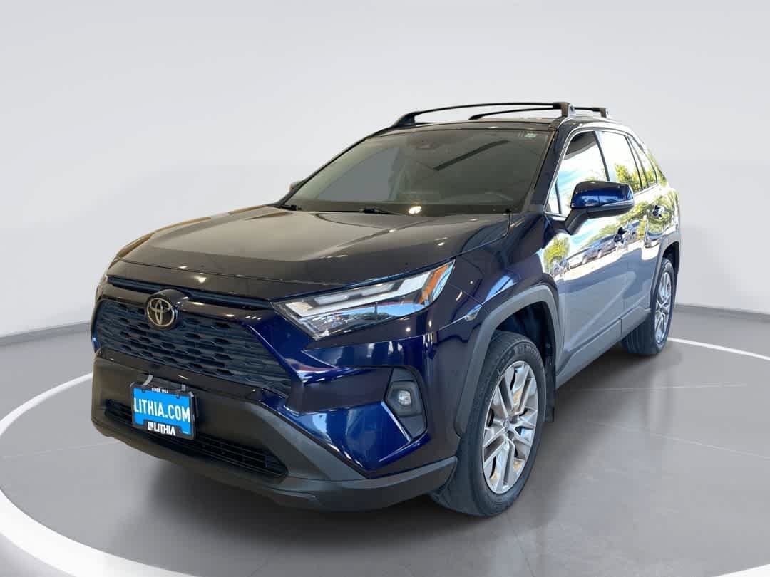 Used 2022 Toyota RAV4 XLE Premium AWD/4WD video 1
