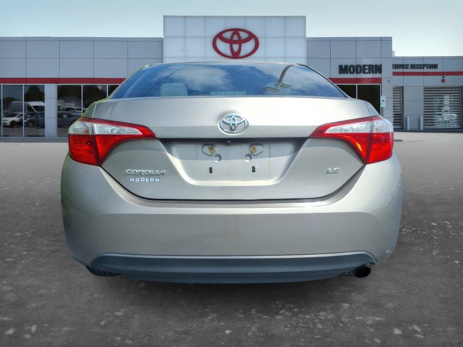Used 2016 Toyota Corolla LE FWD image 4