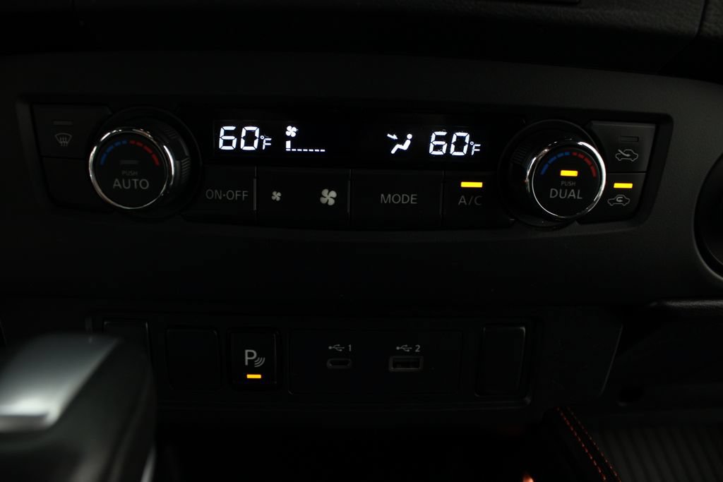 Used 2024 Nissan Frontier PRO-4X w/ Technology Package AWD/4WD image 6