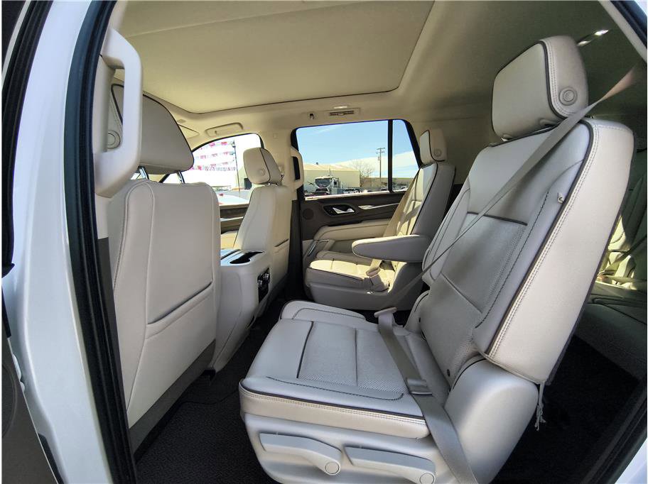 Used 2021 GMC Yukon Denali w/ LPO, Illumination Package image 9