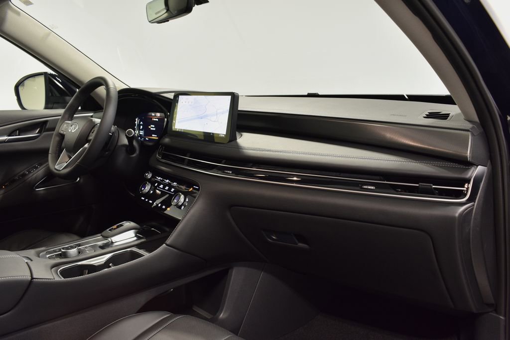 New 2026 INFINITI QX60 Luxe w/ Family Package image 15