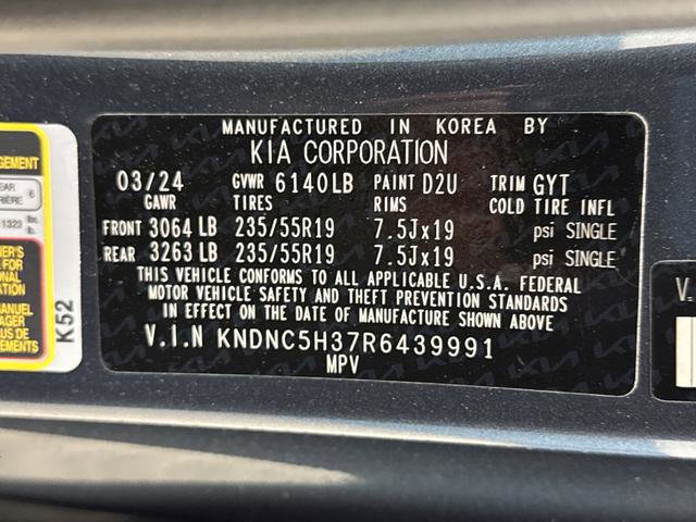 Used 2024 Kia Carnival EX image 38