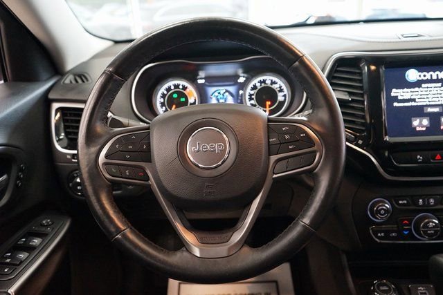 Used 2019 Jeep Cherokee Limited image 29