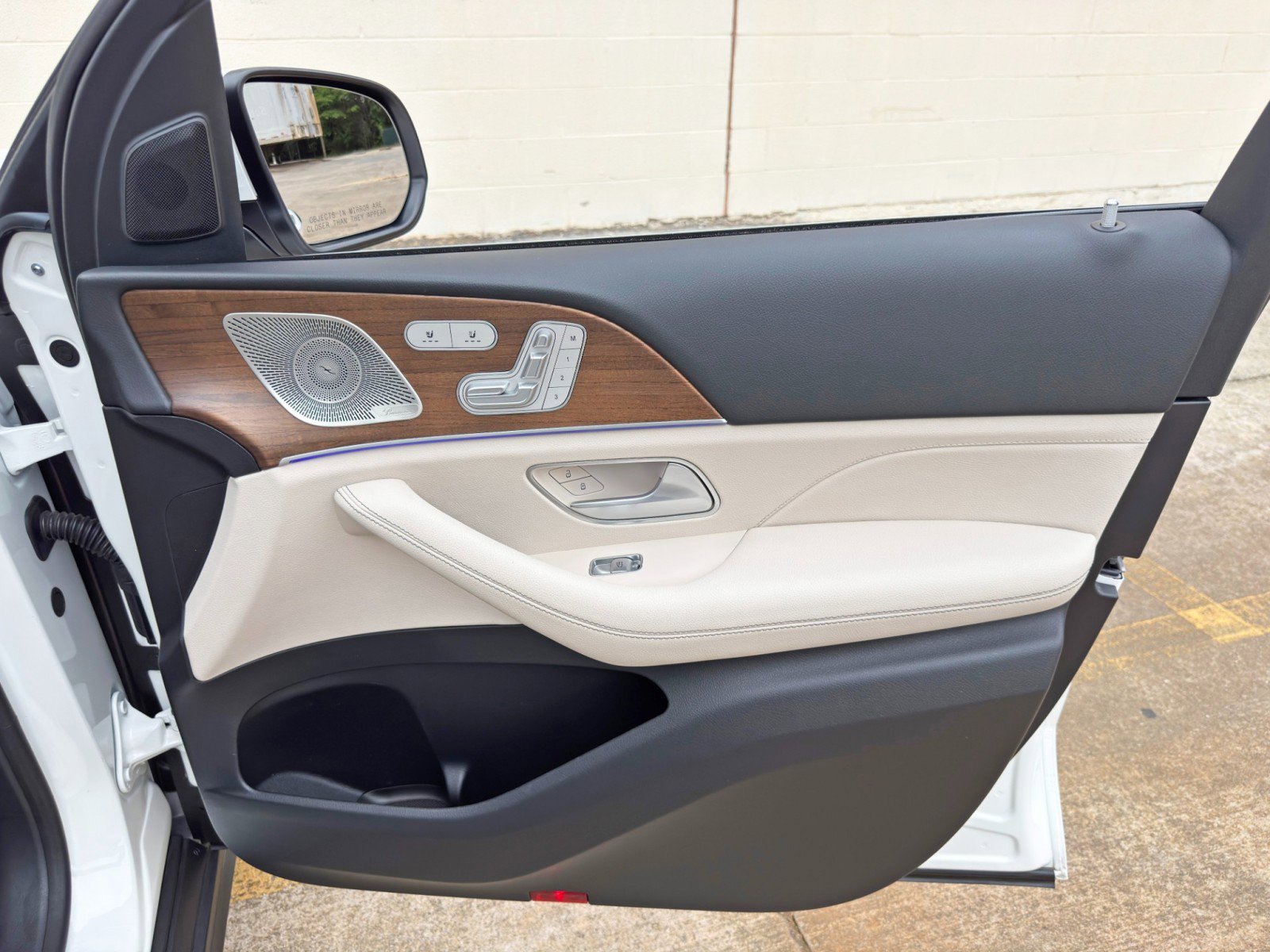 Used 2024 Mercedes-Benz GLS 450 4MATIC image 56