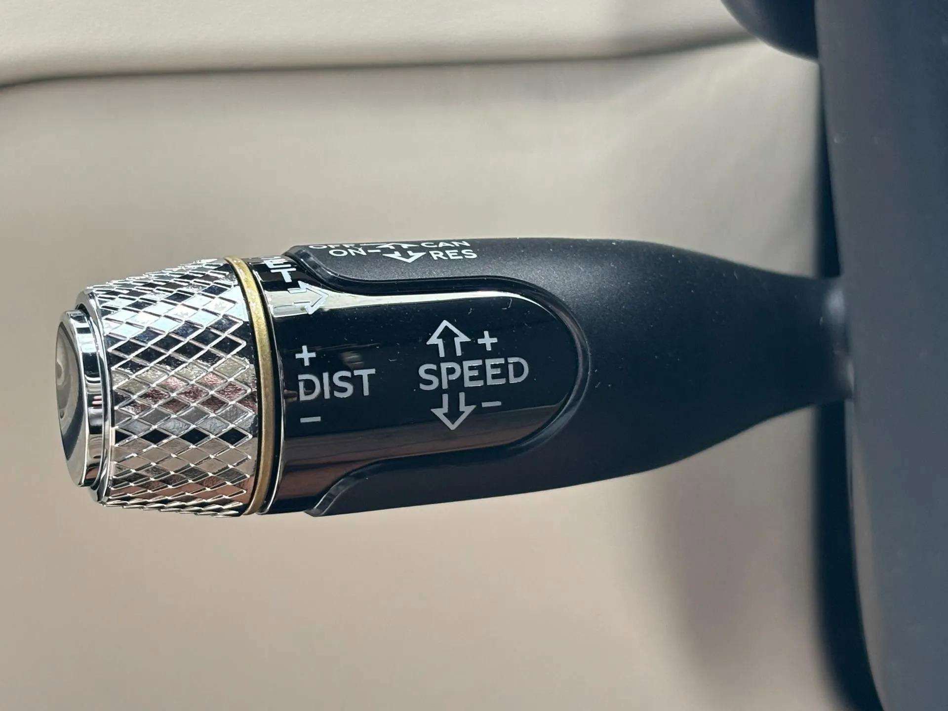 New 2025 Bentley Flying Spur Plug-In Hybrid image 50