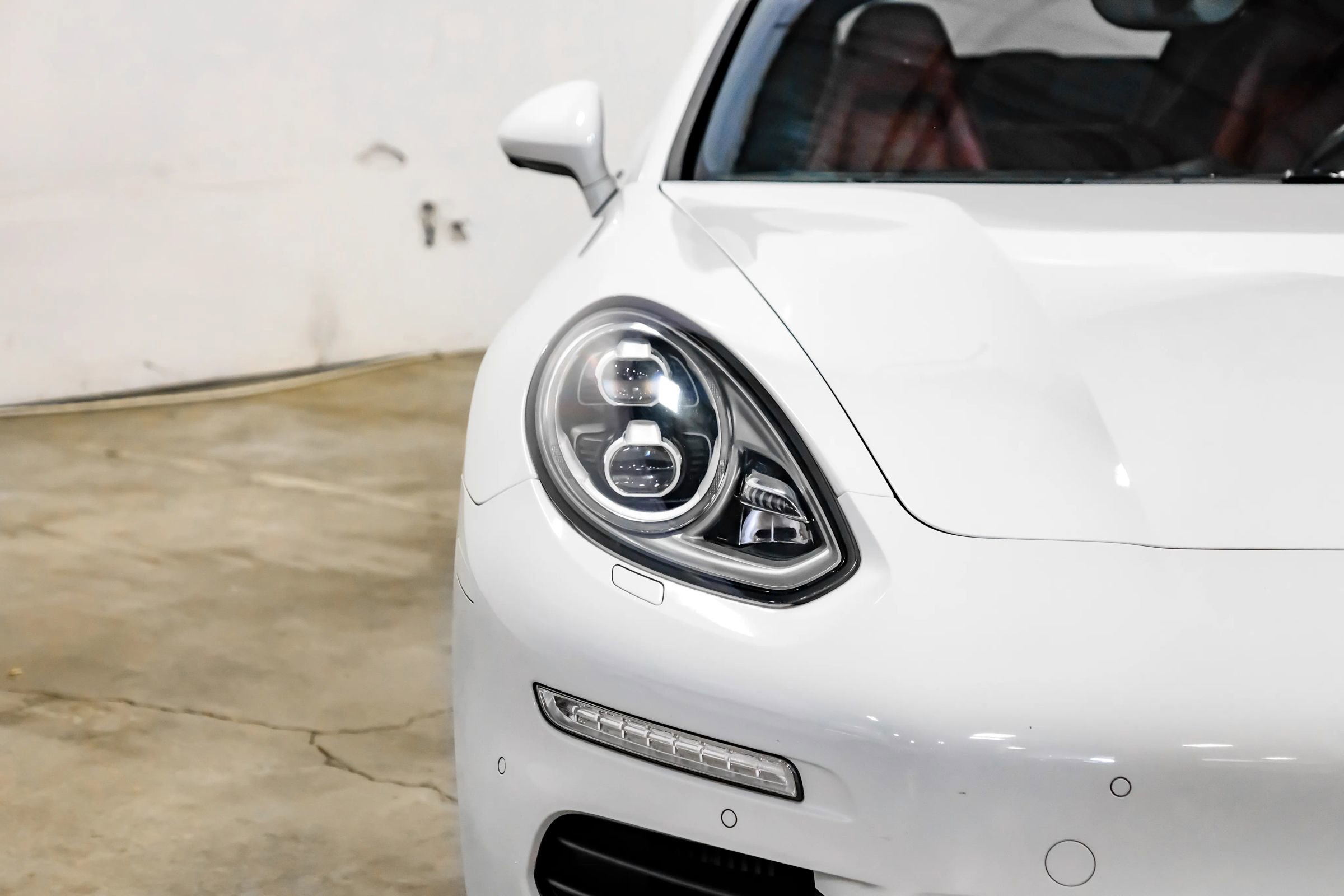 Used 2014 Porsche Panamera S image 24