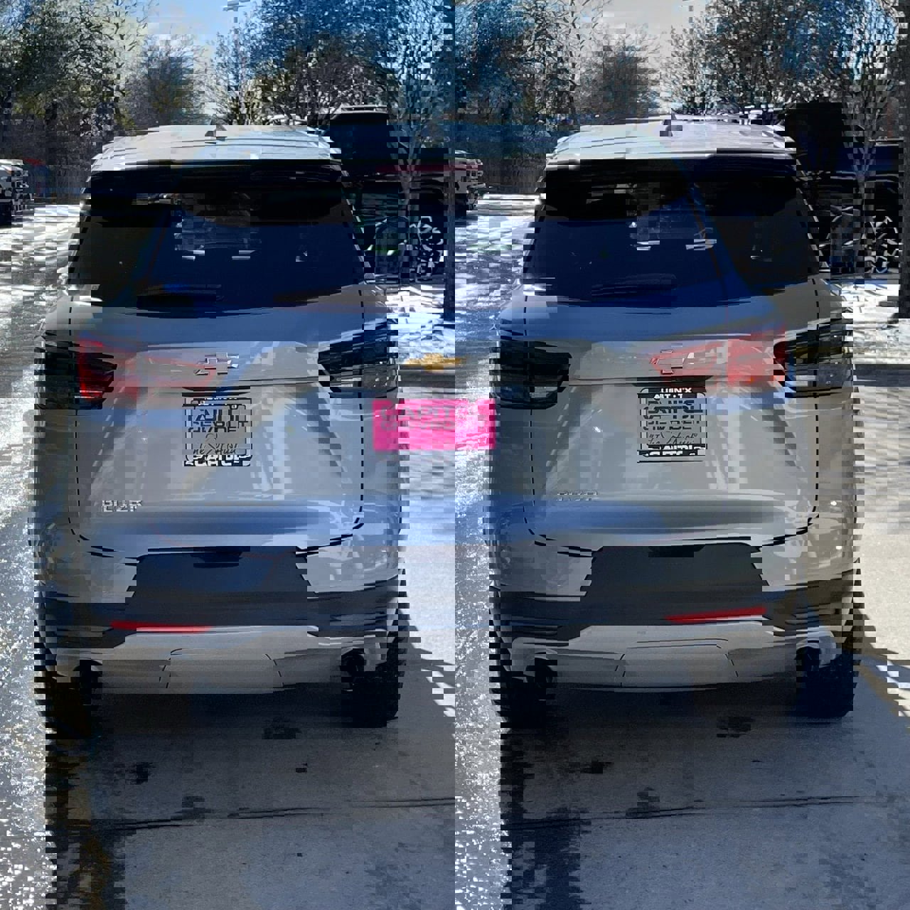 Used 2025 Chevrolet Blazer LT image 5