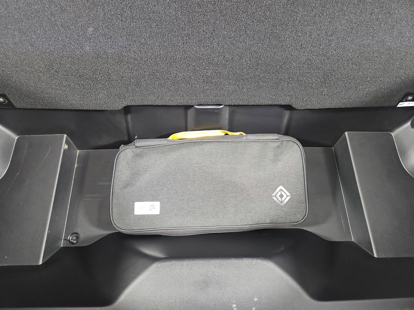 Used 2024 Rivian R1S Adventure AWD/4WD image 14