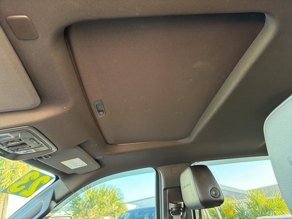 Used 2023 GMC Sierra 2500 Denali w/ Denali Ultimate Package image 10