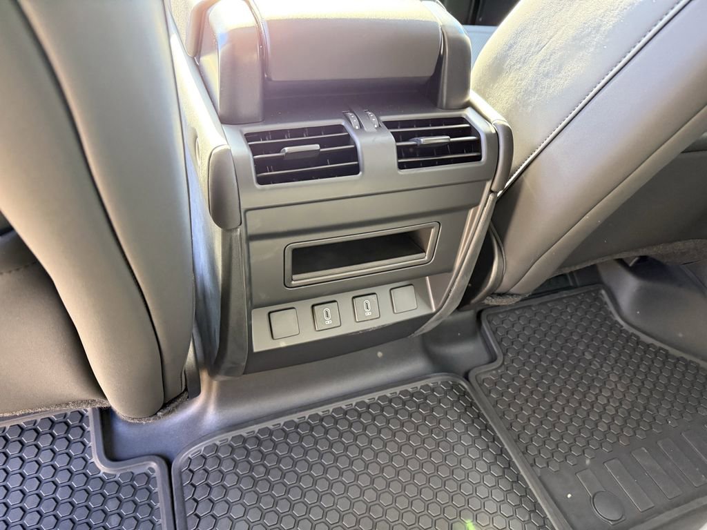 New 2026 Land Rover Defender 110 S image 20