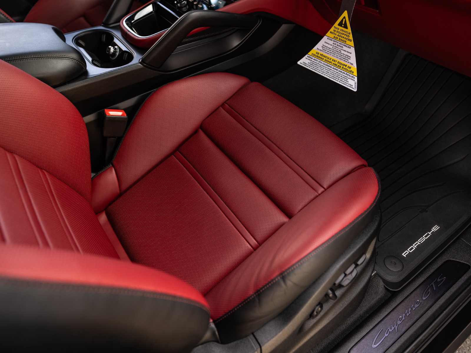Certified 2025 Porsche Cayenne GTS AWD/4WD image 54