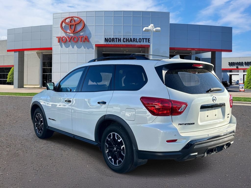 Used 2020 Nissan Pathfinder SL AWD/4WD image 4