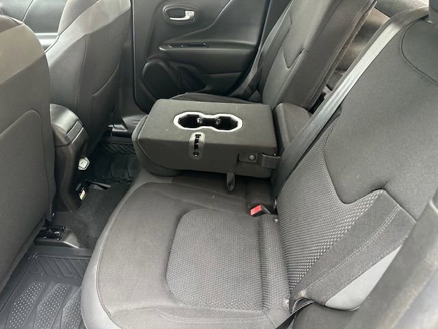 Used 2020 Jeep Renegade Altitude image 17