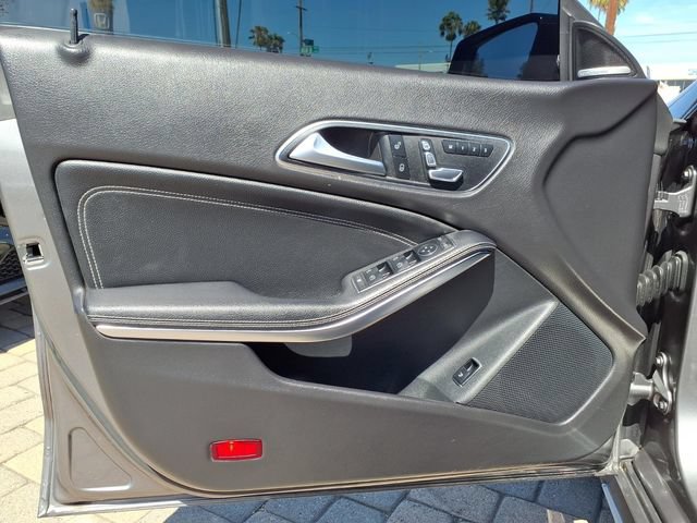 Used 2018 Mercedes-Benz CLA 250 4MATIC image 17
