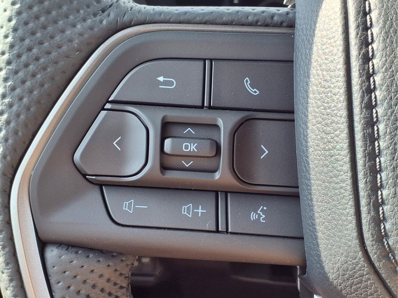 New 2026 Toyota Tacoma Limited AWD/4WD image 21