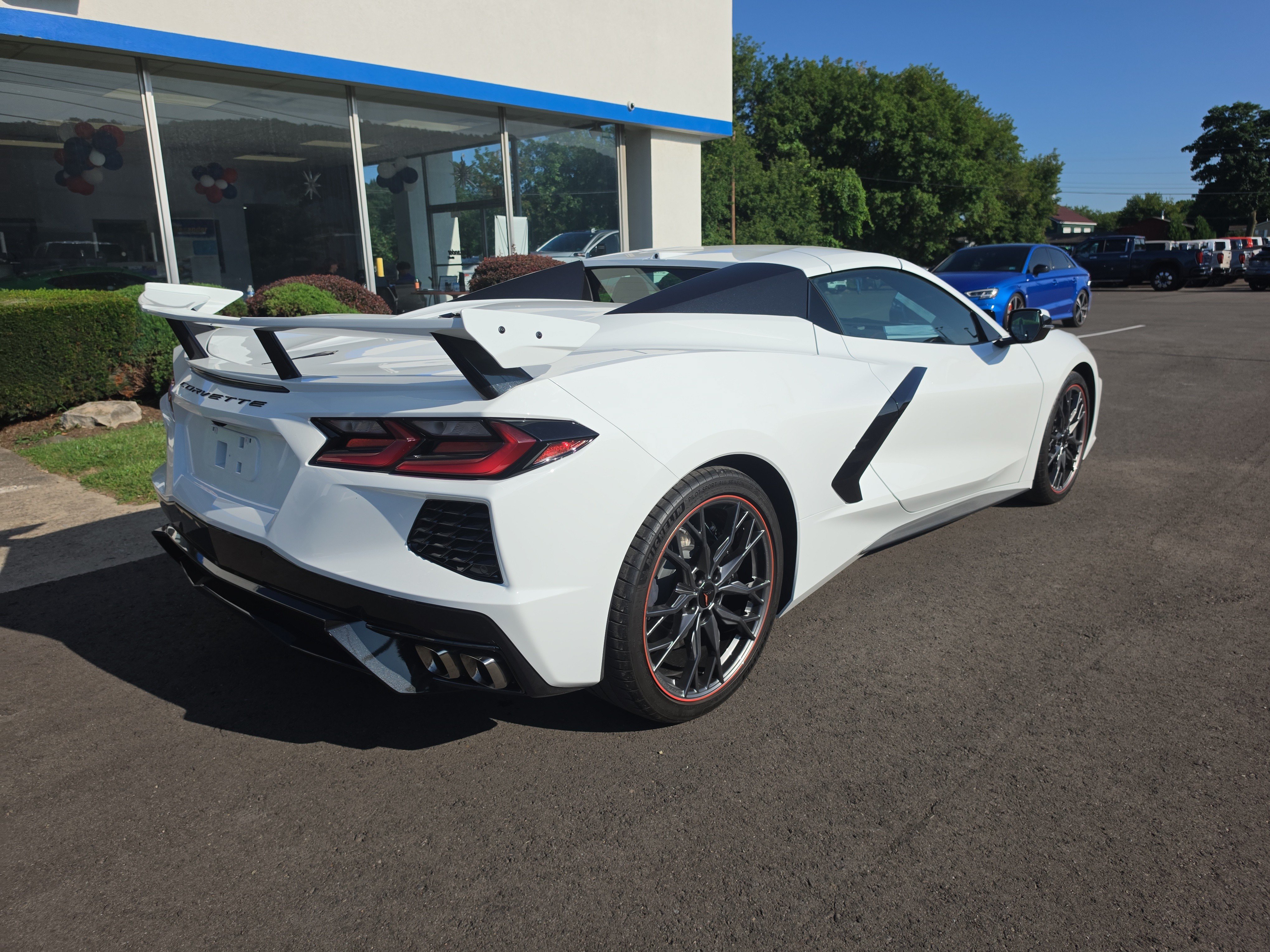 Used 2024 Chevrolet Corvette Stingray Premium Conv RWD image 3