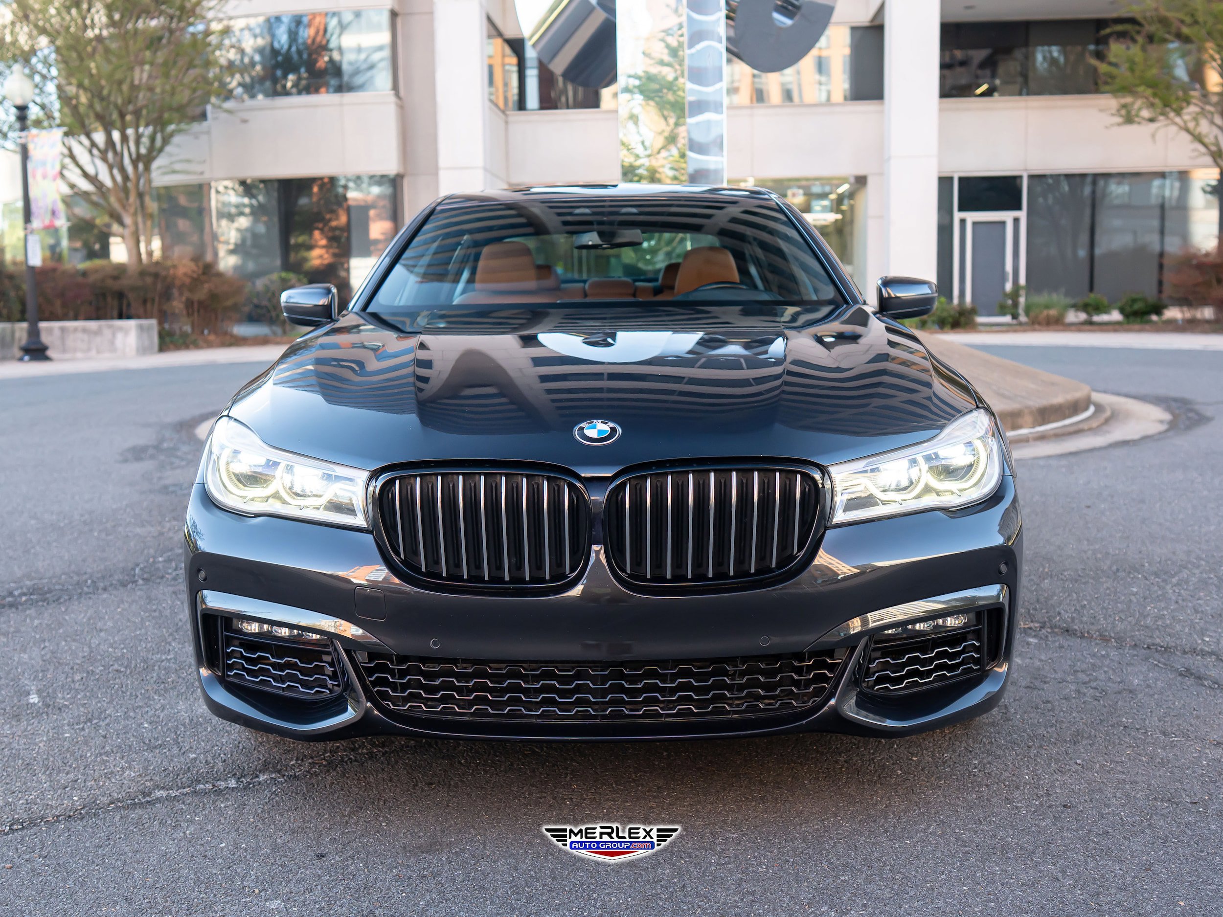 Used 2018 BMW 750i RWD image 2