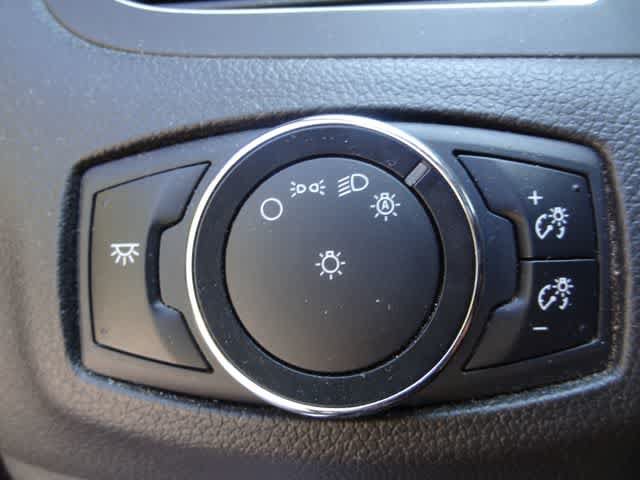 Used 2013 Ford Edge Limited FWD image 17