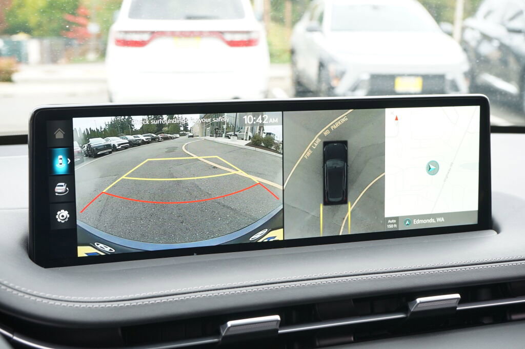 Used 2025 Genesis GV70 3.5T Sport w/ Sport Prestige Package image 23