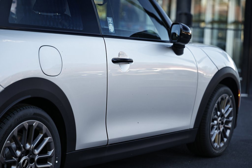 New 2026 MINI Cooper 2-Door Hardtop image 8