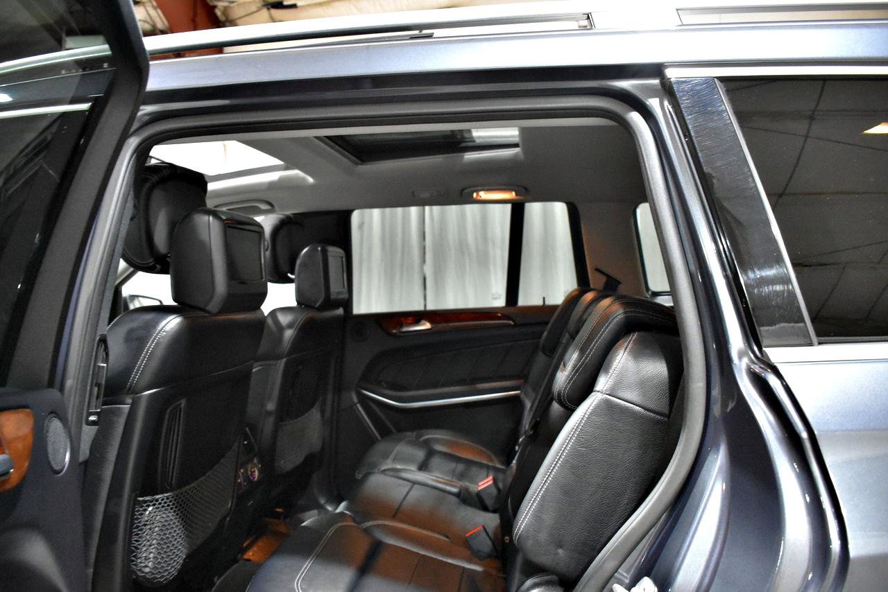 Used 2015 Mercedes-Benz GL 550 4MATIC w/ Accessory Chrome Package image 21