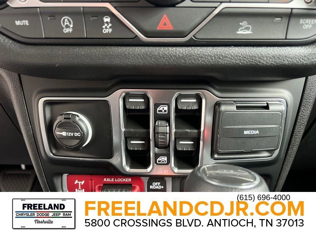 New 2025 Jeep Gladiator Willys image 28