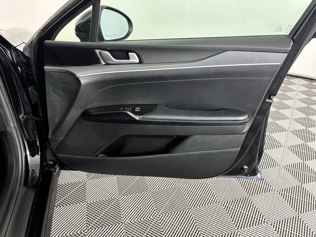 Used 2022 Kia K5 LX image 31