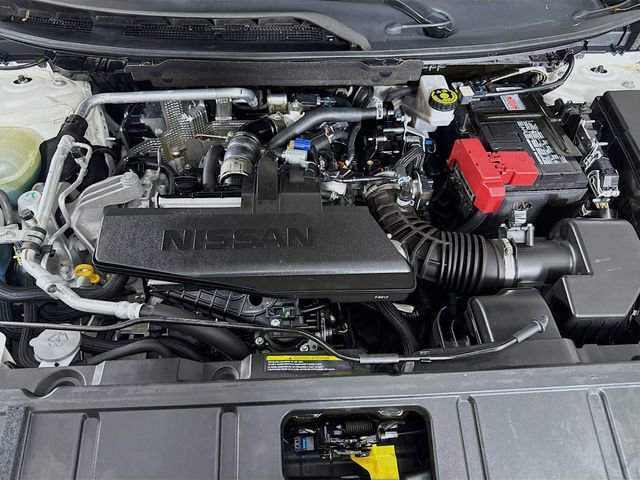 Used 2024 Nissan Rogue S image 27