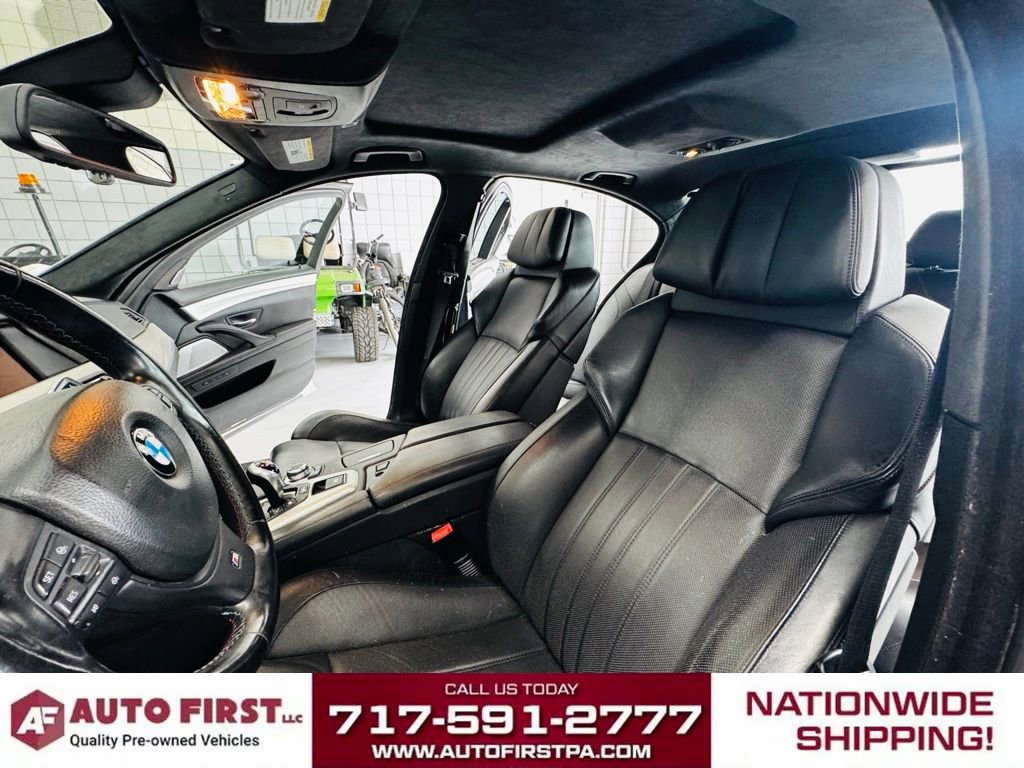 Used 2013 BMW M5 image 9