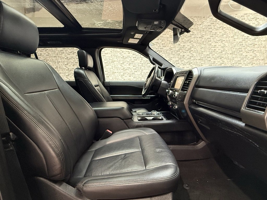 Used 2019 Ford Expedition XLT w/ Equipment Group 202A image 10