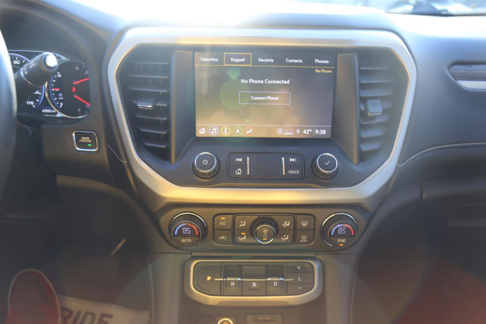 Used 2021 GMC Acadia Denali image 13