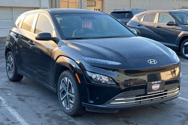 Used 2023 Hyundai Kona SEL w/ Cargo Package FWD image 1