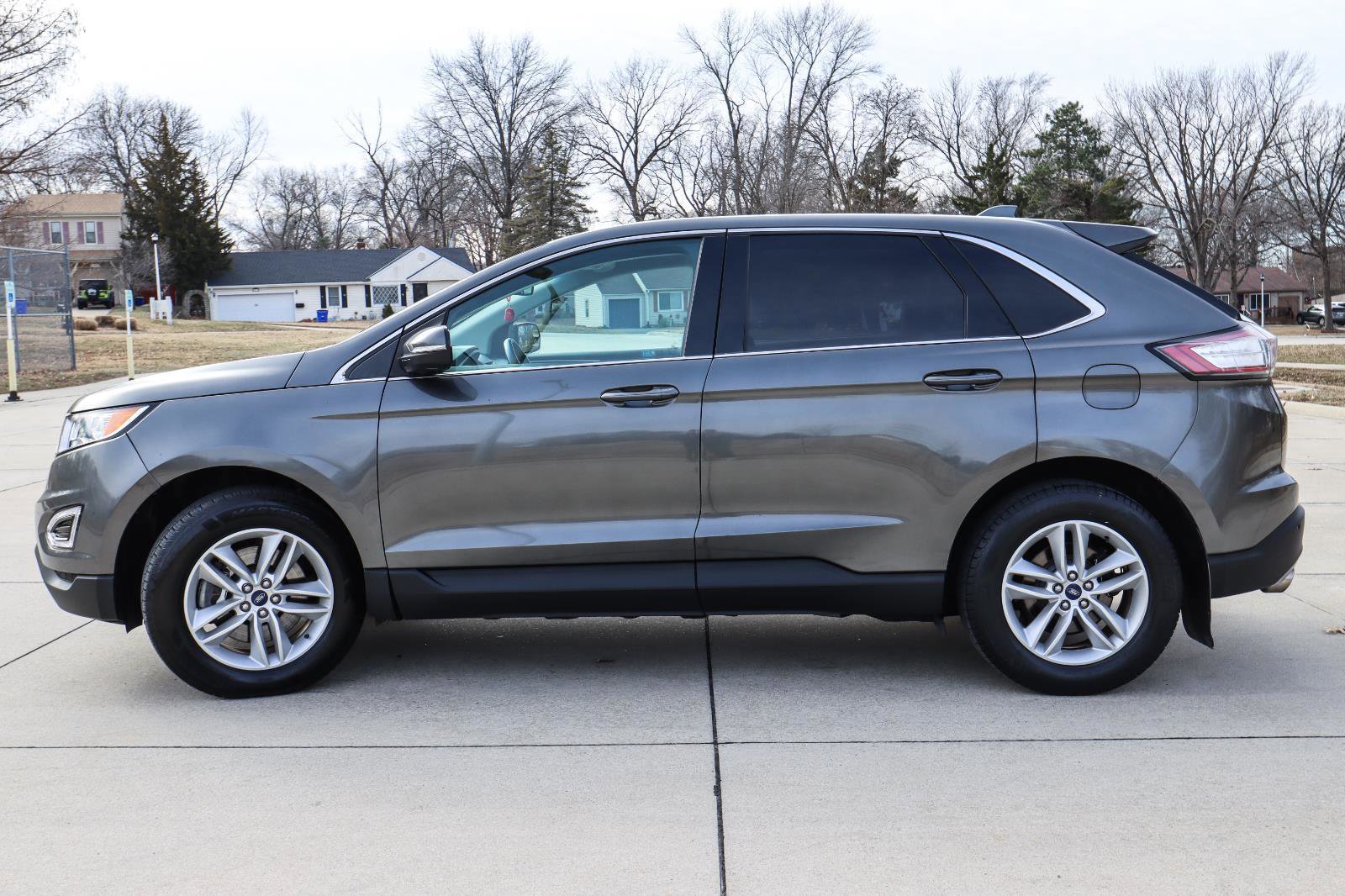 Used 2018 Ford Edge SEL image 4