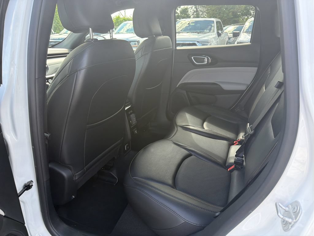 Used 2023 Jeep Compass Limited AWD/4WD image 13
