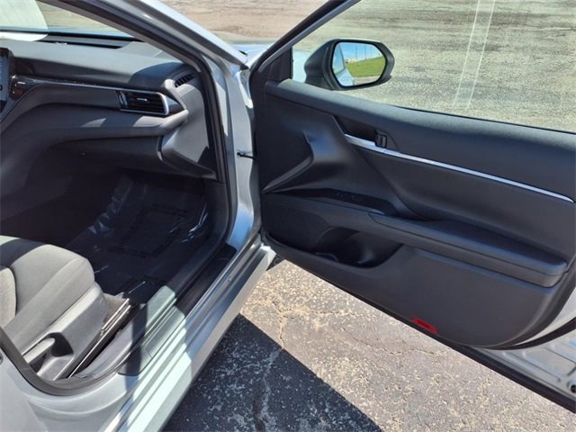 Used 2023 Toyota Camry LE image 91
