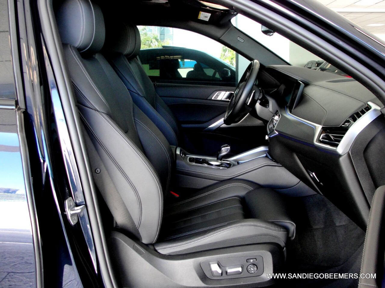 Used 2021 BMW X6 xDrive40i w/ M Sport Package image 25