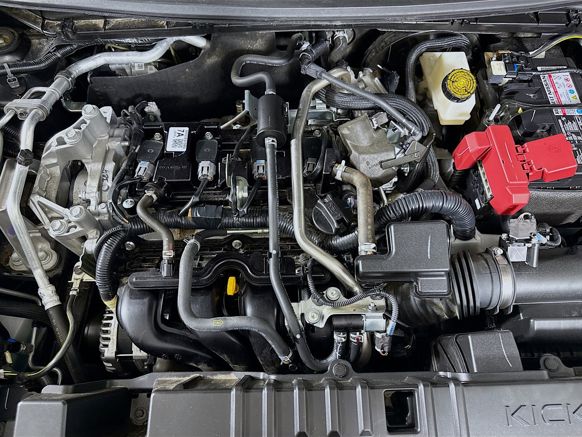 Used 2025 Nissan Kicks SR image 39